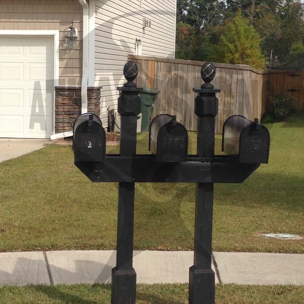 The Gardens at Tanner Plantation- 3 Mailboxes and Post