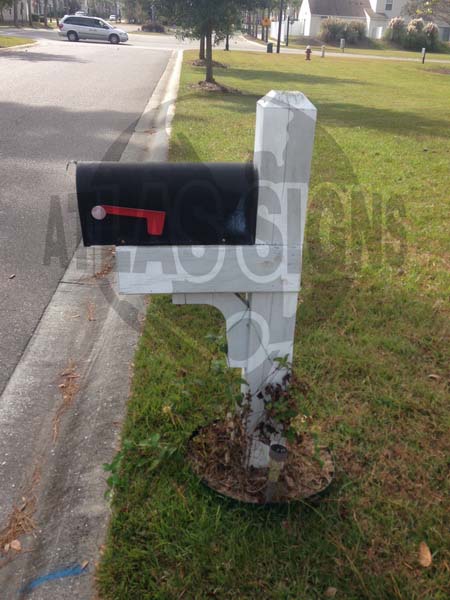 Harvest Glen- Mailbox and Post