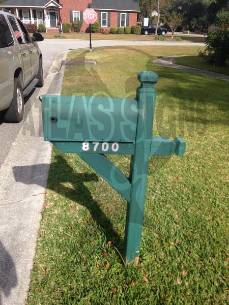 Woodmont- Mailbox and Post