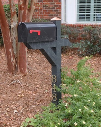 Hunter Lake Commons- Mailbox and Post